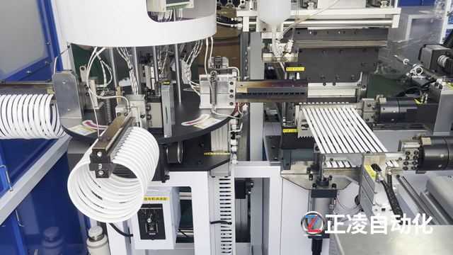 中小企業(yè)逆襲高端供應(yīng)鏈？一臺(tái)正凌全自動(dòng)密封圈粘接機(jī)可能就是你的&ldquo;技術(shù)跳板&rdquo;